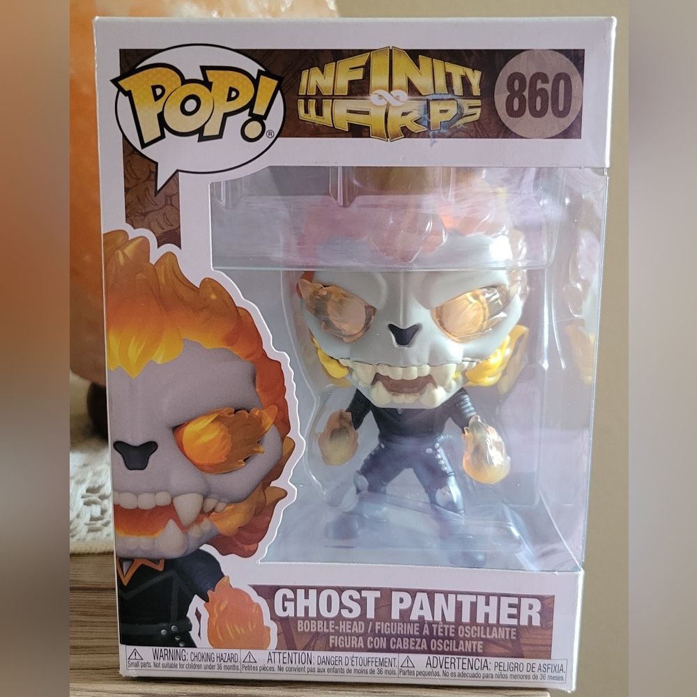 Ghost Panther # 860 Funko + Plastic Protector Box